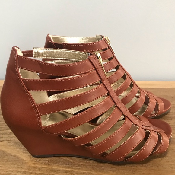 Material Girl Shoes - Material Girl Gladiator ZipUp Wedge Sandals sz 6.5